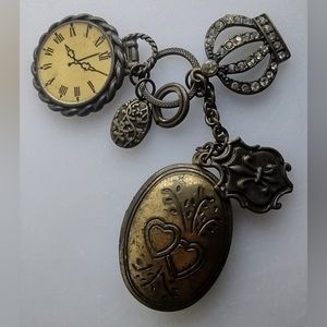 Necklace pendant/trinkets